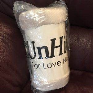 UnHide Blanket - NEW - Never opened